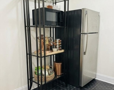 10718 Wellington Street - Photo Thumbnail 9