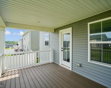 6415 Farrier Way - Photo Thumbnail 5