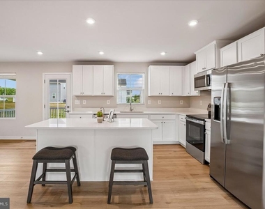 6415 Farrier Way - Photo Thumbnail 2