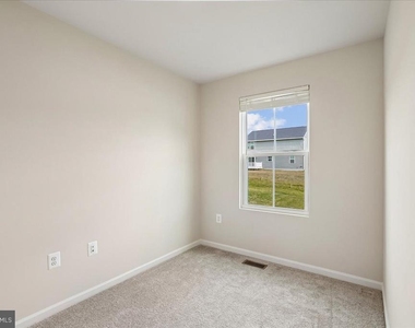 6415 Farrier Way - Photo Thumbnail 18
