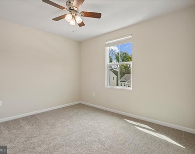 6415 Farrier Way - Photo Thumbnail 22