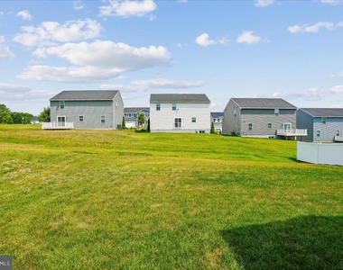 6415 Farrier Way - Photo Thumbnail 27