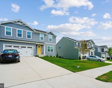 6415 Farrier Way - Photo Thumbnail 26