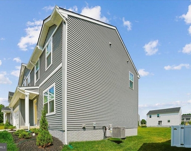 6415 Farrier Way - Photo Thumbnail 25