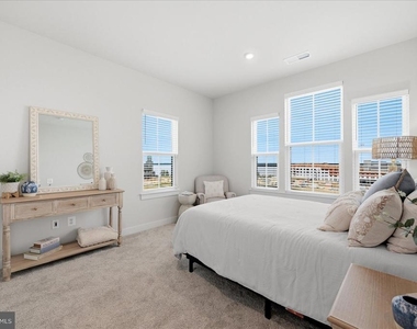 1612 Kirkman Street - Photo Thumbnail 16
