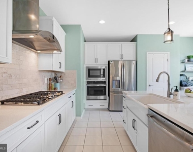 42526 Oxford Forest Circle - Photo Thumbnail 8