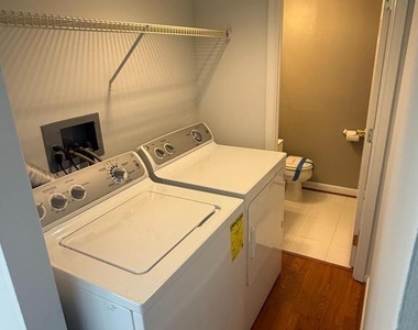 2214 Jensen Place - Photo Thumbnail 7