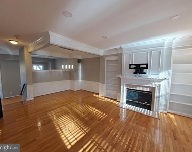 7738 Heritage Woods Way - Photo Thumbnail 25