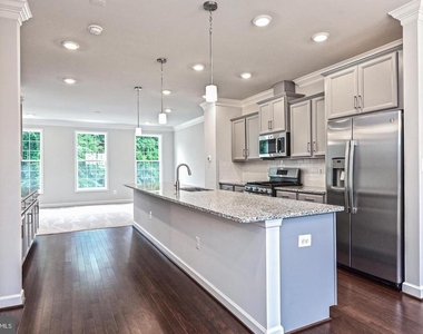 4404 Fair Lakes Court - Photo Thumbnail 12