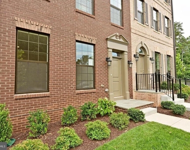 4404 Fair Lakes Court - Photo Thumbnail 3