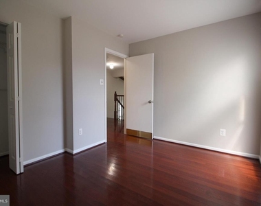 6215 Gemini Court - Photo Thumbnail 11