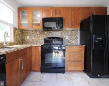 6215 Gemini Court - Photo Thumbnail 18