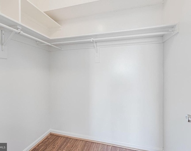 3713 S George Mason Drive - Photo Thumbnail 27