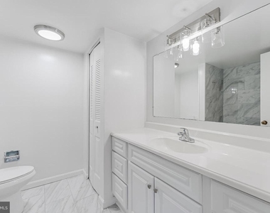 3713 S George Mason Drive - Photo Thumbnail 17