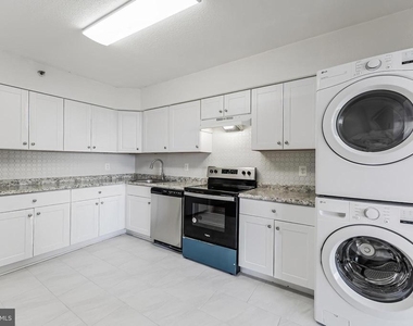 3713 S George Mason Drive - Photo Thumbnail 11