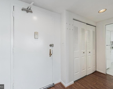 3713 S George Mason Drive - Photo Thumbnail 1