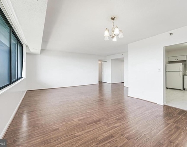 3713 S George Mason Drive - Photo Thumbnail 9