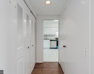 3713 S George Mason Drive - Photo Thumbnail 3