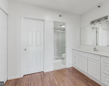 3713 S George Mason Drive - Photo Thumbnail 24