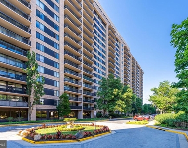 3713 S George Mason Drive - Photo Thumbnail 29