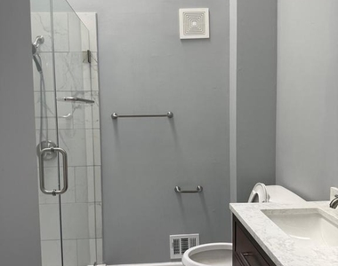 4637 Luxberry Drive - Photo Thumbnail 15