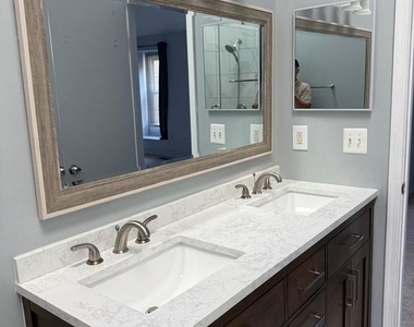 4637 Luxberry Drive - Photo Thumbnail 16