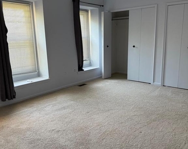 4637 Luxberry Drive - Photo Thumbnail 14