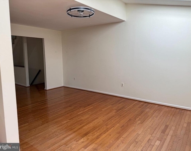 4637 Luxberry Drive - Photo Thumbnail 8