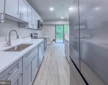 11603 Stoneview Square - Photo Thumbnail 9