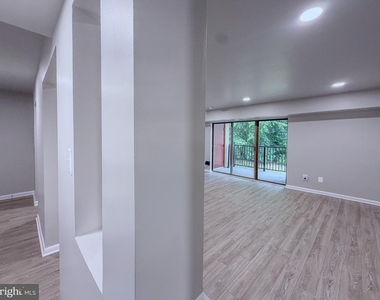 11603 Stoneview Square - Photo Thumbnail 24