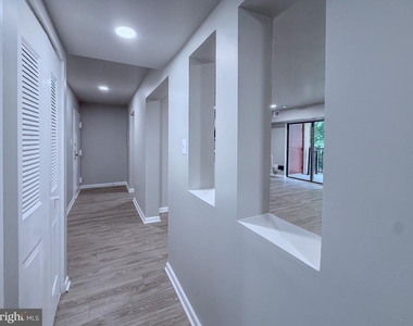 11603 Stoneview Square - Photo Thumbnail 6