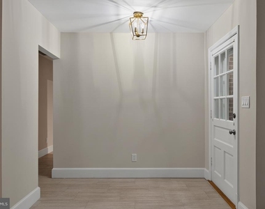 8023 Washington Avenue - Photo Thumbnail 3