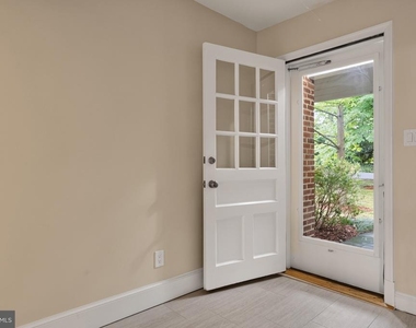 8023 Washington Avenue - Photo Thumbnail 8