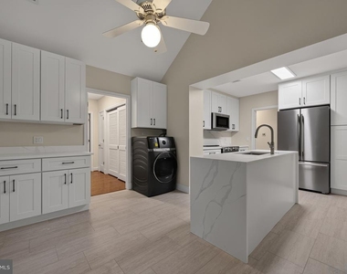 8023 Washington Avenue - Photo Thumbnail 14