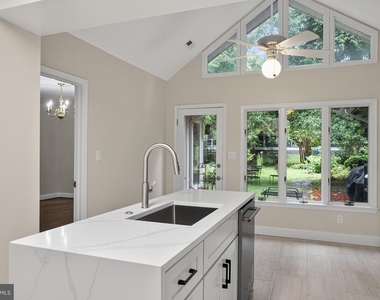 8023 Washington Avenue - Photo Thumbnail 23