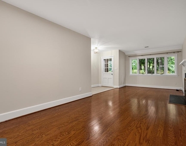 8023 Washington Avenue - Photo Thumbnail 6