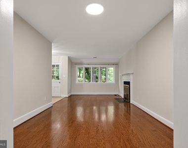 8023 Washington Avenue - Photo Thumbnail 9