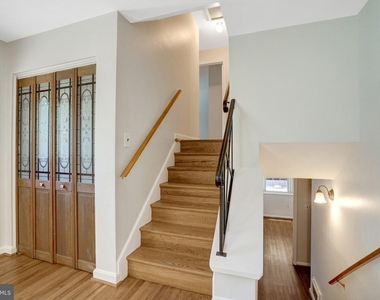8236 Governors Court - Photo Thumbnail 6