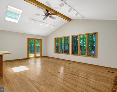 8236 Governors Court - Photo Thumbnail 9
