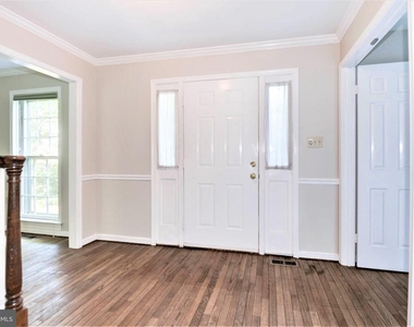 10322 Dunn Meadow Road - Photo Thumbnail 8