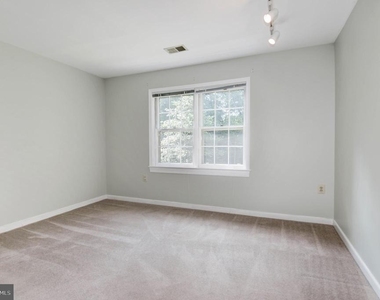 10322 Dunn Meadow Road - Photo Thumbnail 32