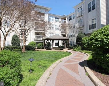 2791 Centerboro Drive - Photo Thumbnail 1