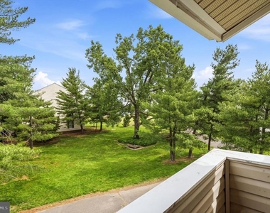 8604 Village Way - Photo Thumbnail 3