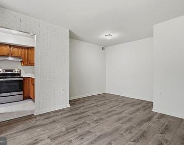 8604 Village Way - Photo Thumbnail 24