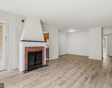 8604 Village Way - Photo Thumbnail 17