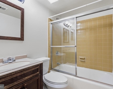 8604 Village Way - Photo Thumbnail 10