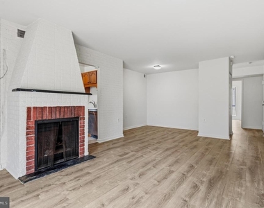 8604 Village Way - Photo Thumbnail 21