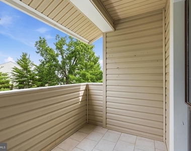 8604 Village Way - Photo Thumbnail 4