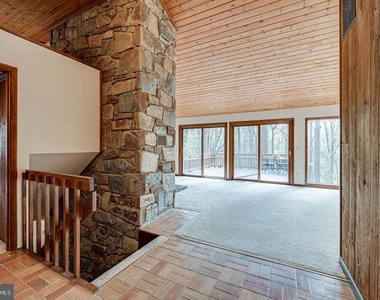 1328 Potomac School Road - Photo Thumbnail 3