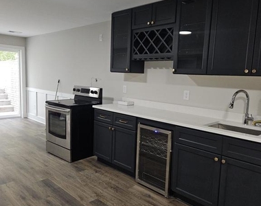 4825 Stonefield Lane - Photo Thumbnail 9